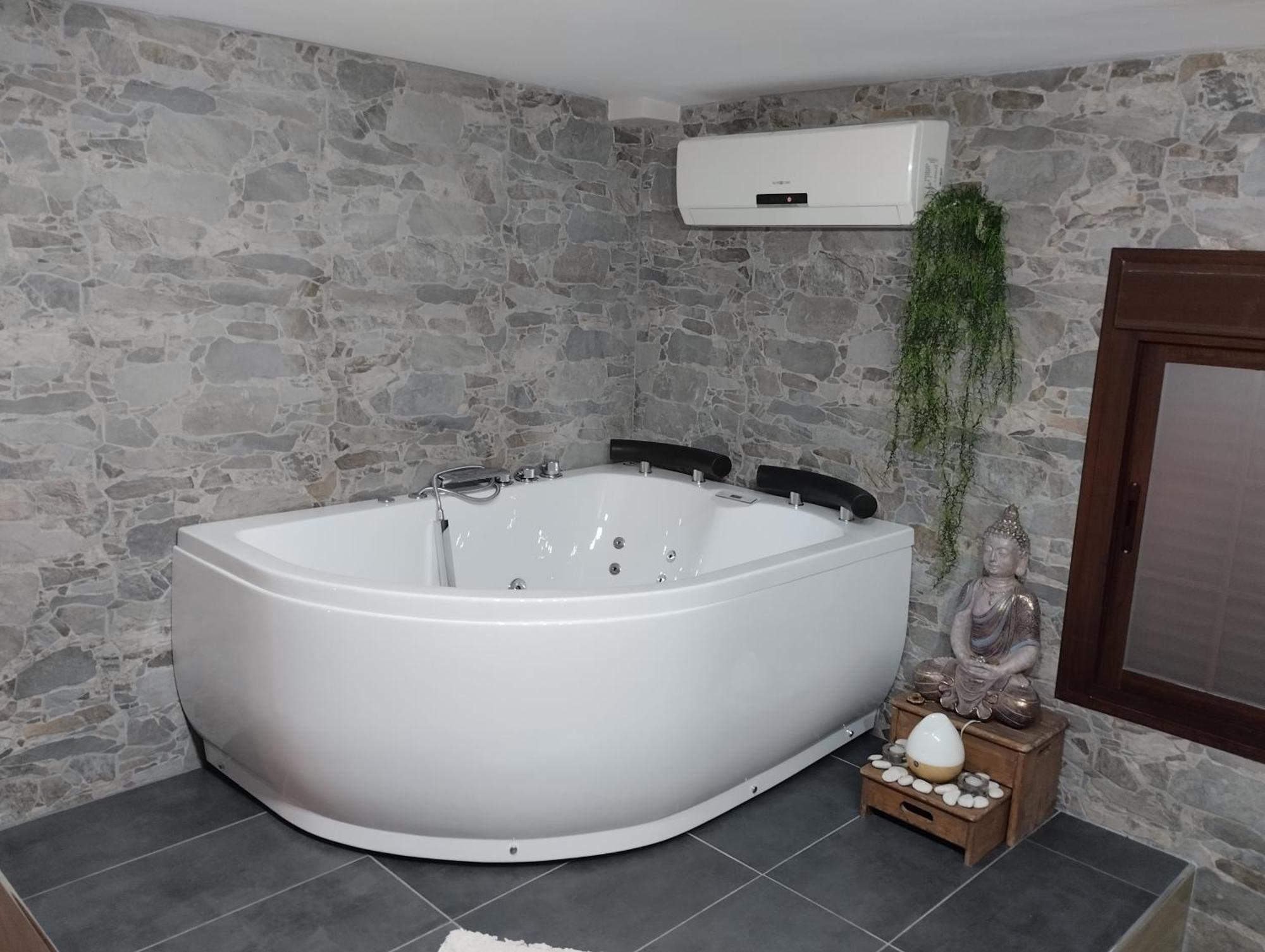 Estudio Jacuzzi Luz De Jerez Jerez de la Frontera Zewnętrze zdjęcie